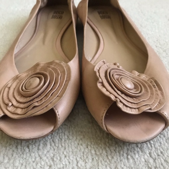 Shoes - Picture 5 of 11